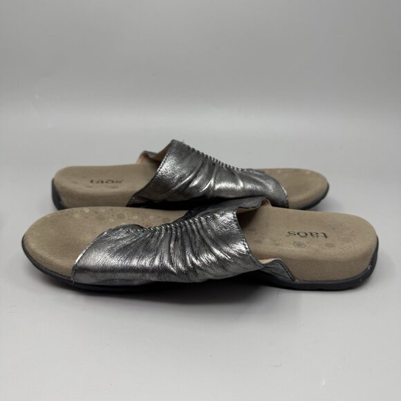 Taos Gift 2 Sandals Women's 9 Pewter Leather Comfort Thong Flip Flop Slip On - Picture 2 of 9